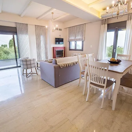 Lena Mare 公寓式酒店 4*