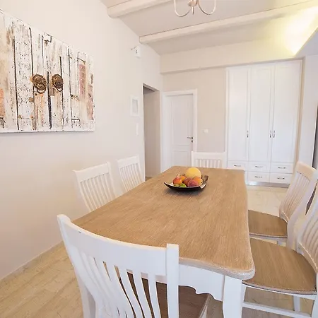 Lena Mare 公寓式酒店 4*