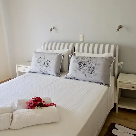 Lena Mare Aparthotel