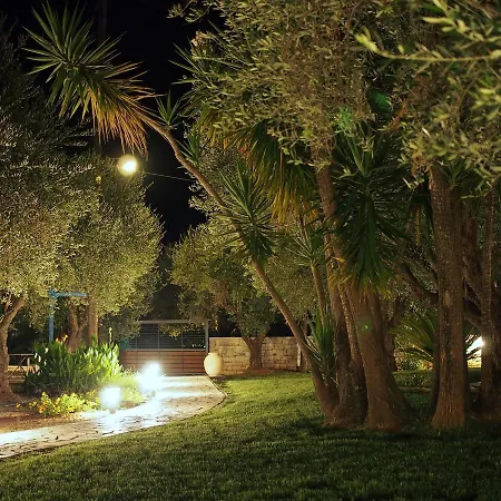 Lena Mare Lejlighedshotel Chrani